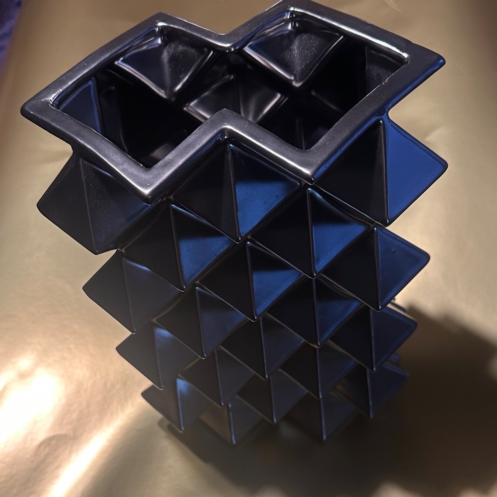 Sleek Silver Geometric Vase